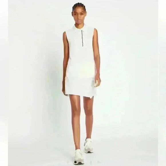 TORY BURCH TECH TWILL GOLF SKORT SIZE LARGE - Picture 1 of 8